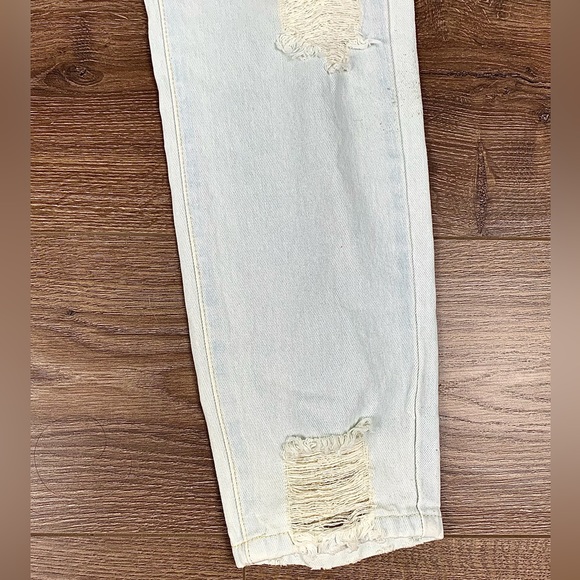 Women’s NEW Missguided Ripped/Shredded Denim High Waist Boyfriend Jeans, 6 - NWT - Picture 6 of 11